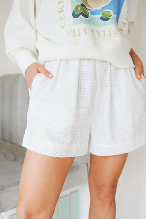 MILA SHORT WHITE BRODERIE