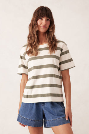 SLOUCHY SPLIT HEM TEE