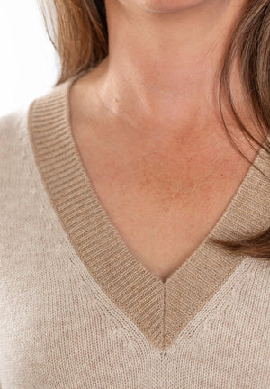 OATMEAL V NECK JUMPER