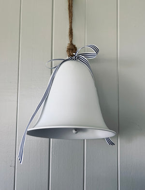 WHITE BELL