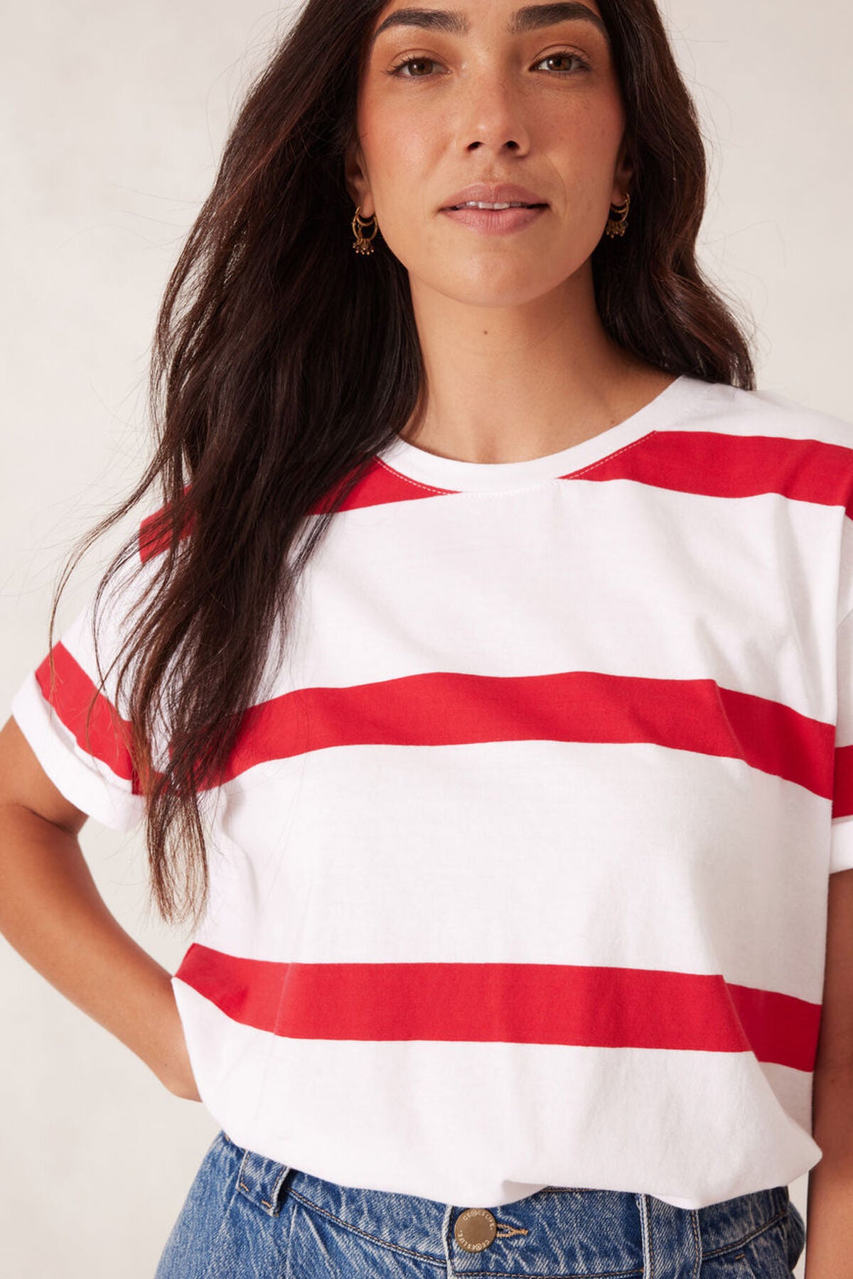 SLOUCHY SPLIT HEM TEE